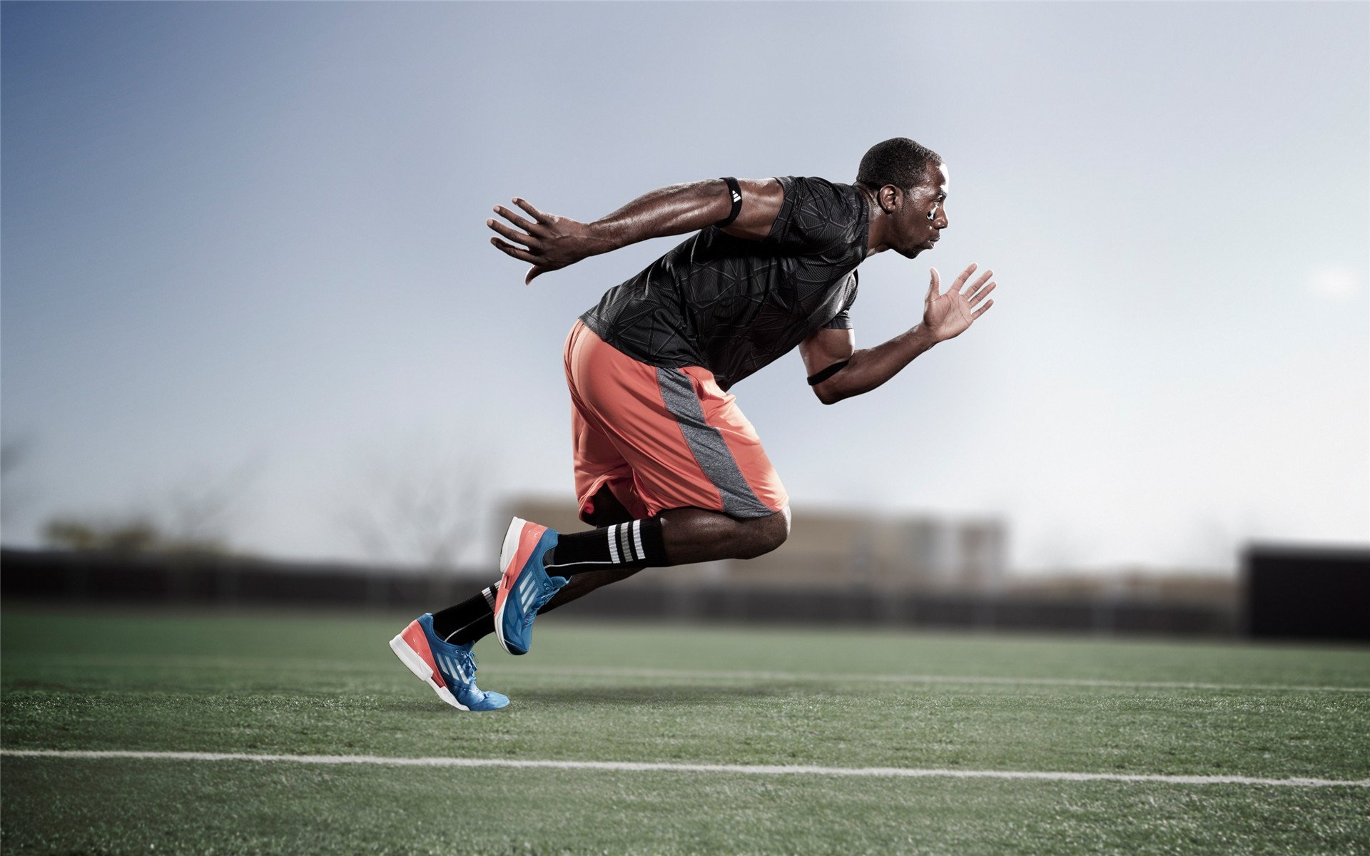 国际热身赛中国队逆袭 球员精神令人动容，足球国际热身赛